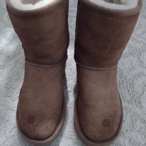 UGG CLASSIC SHORT II CHESTNUT BOOTS SIZE 4